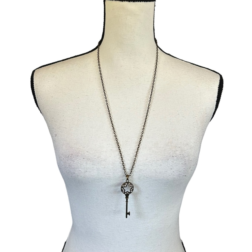 Whimsical Tarnished Metal Star Key Pendant Chain Necklace Rhinestones Boho Fairy